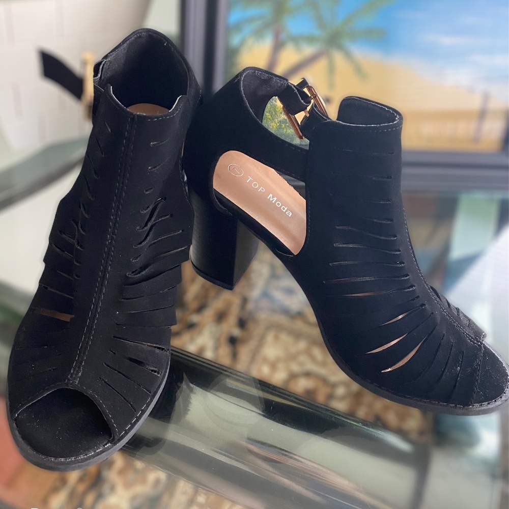 Caged Block Heel Sandals - Picture 7 of 16